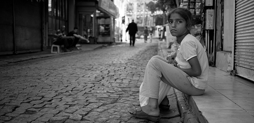 street girl in Istanbul by Thomas Leuthard on Flickr (CC 2.0)